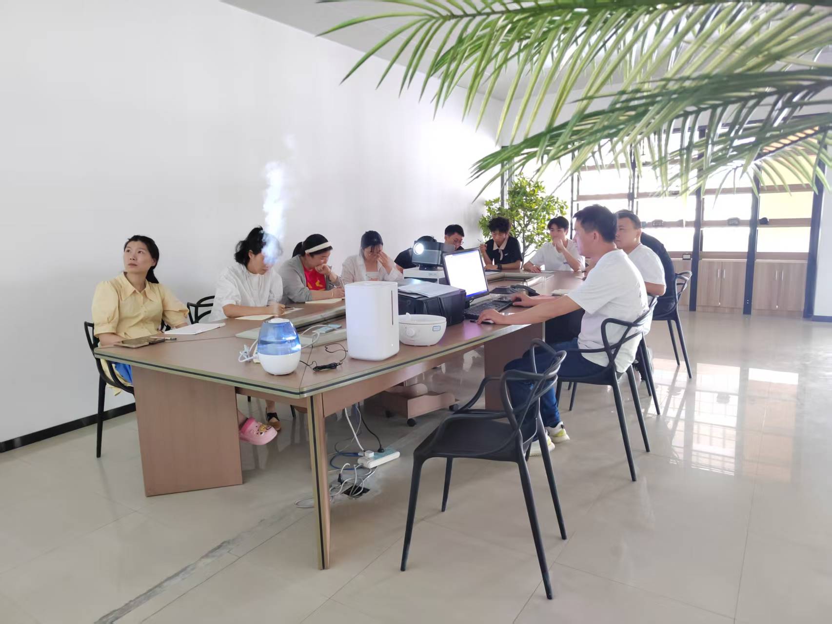 Обучителна сесия за познаване на овлажнителя